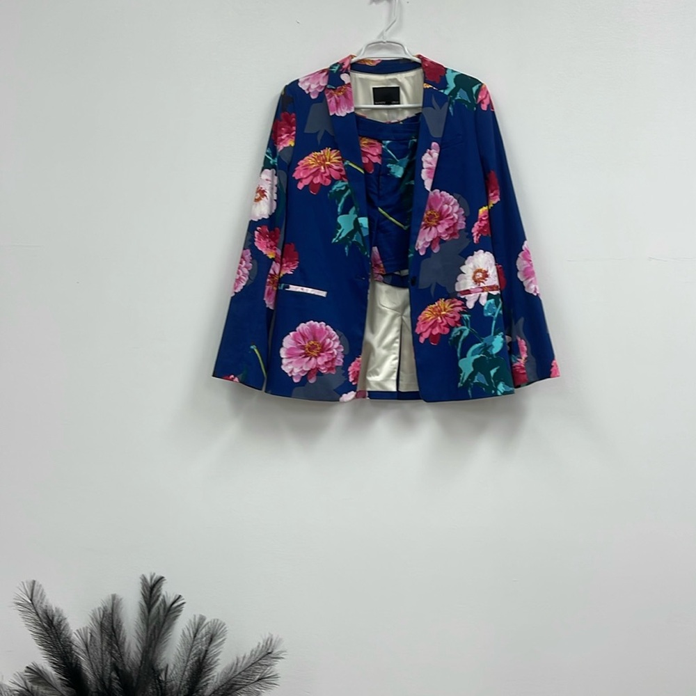 FLORAL BLAZER W/SHORTS SET by BANANAREPUBLIC WOMEN’s SIZE MEDIUM